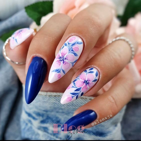 hawaiian flower nail art