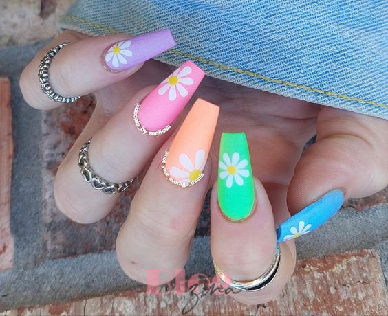 Flower Nail Art