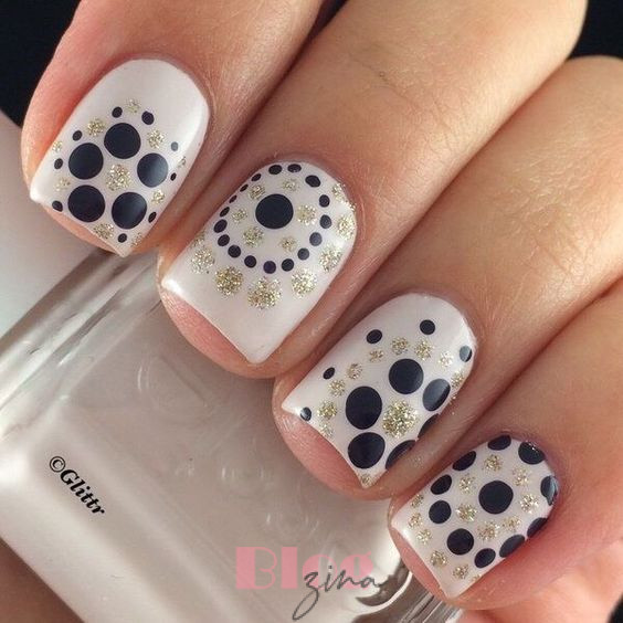 cute polka dot nail designs