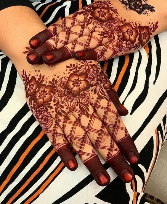 New Mehndi Design Photo