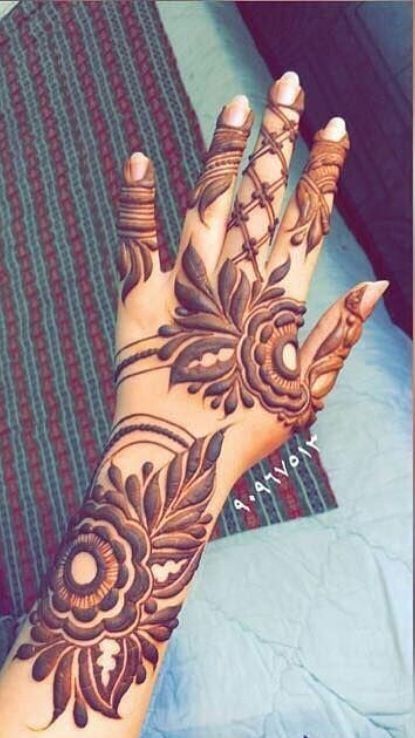 Mehndi Designs For Hands